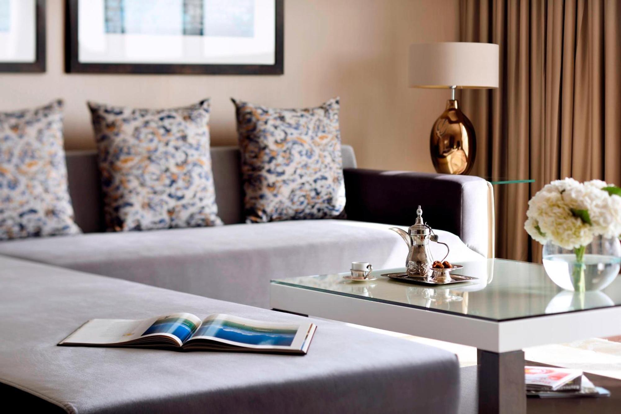 Marriott Executive Apartments Downtown, Abu Dhabi Exterior photo